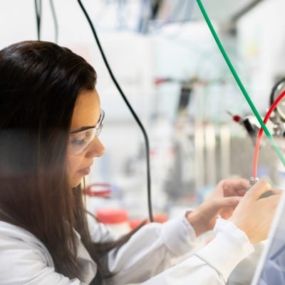 How Can You Look To Find The Right Science Lab Equipment Supplier?