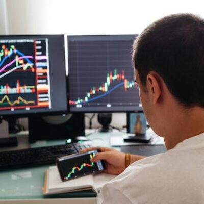 Ways To Jumpstart Your Career As A Cryptocurrency CFD Trader